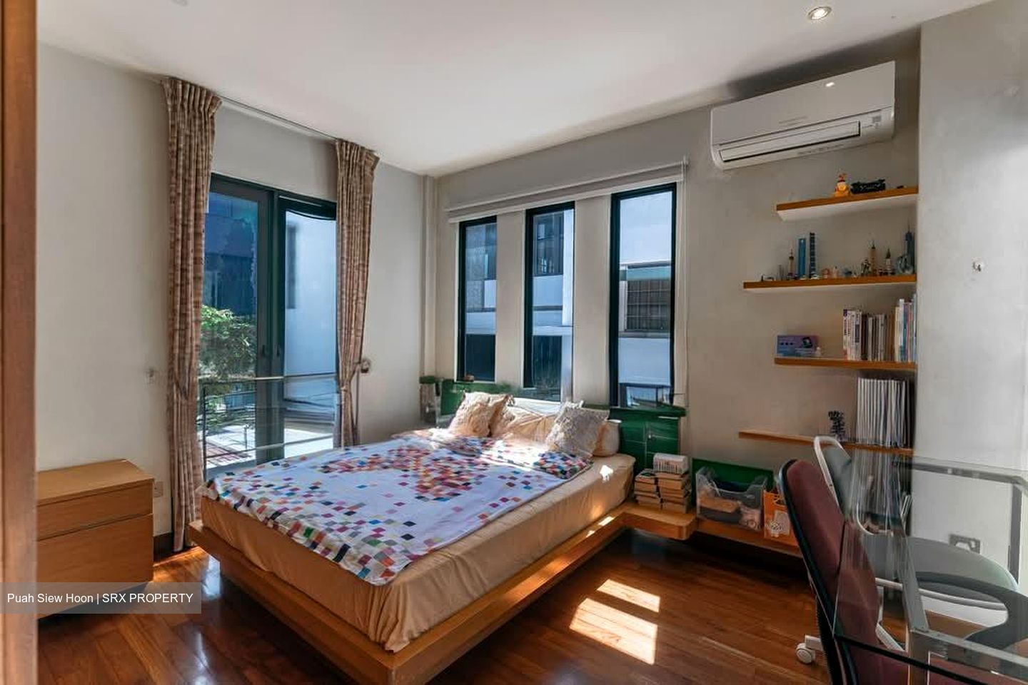 Kew Drive (D16), Terrace #557120291